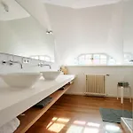Haus מלון 3*