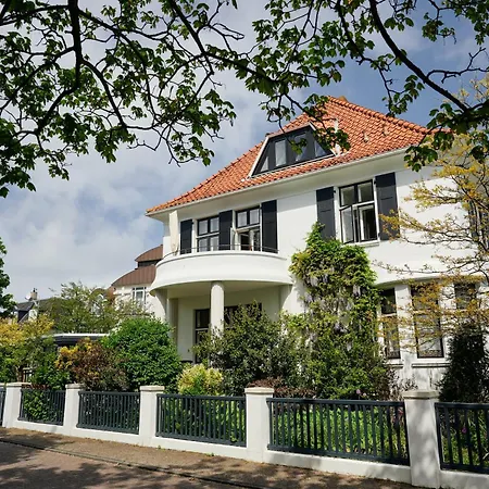 Haus 3*