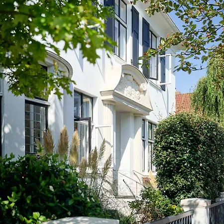 Haus 3*